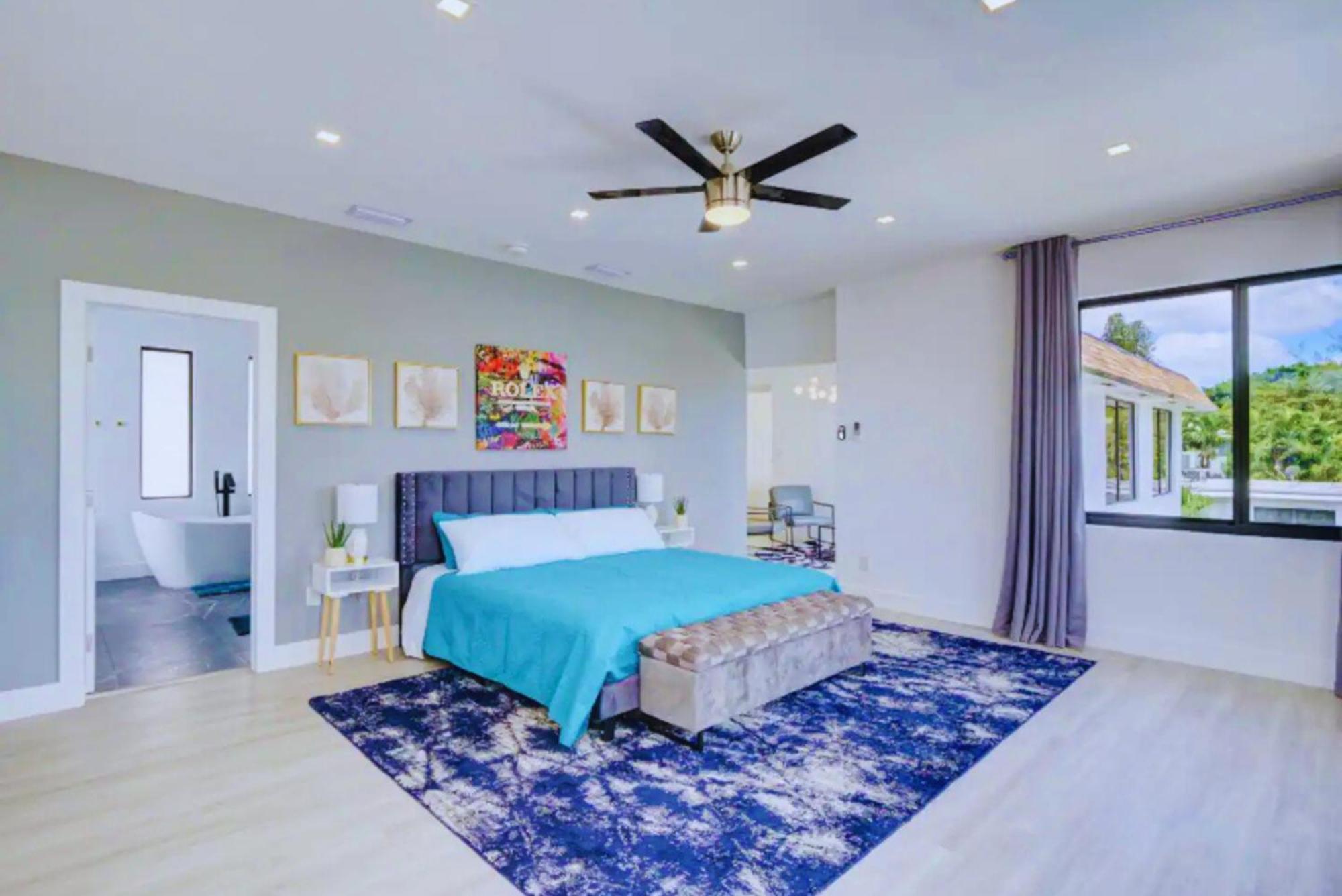 Pousada Luxe Waterfront Mansion W Private Nightclub, Cinema, Game Room, Gym & Pool