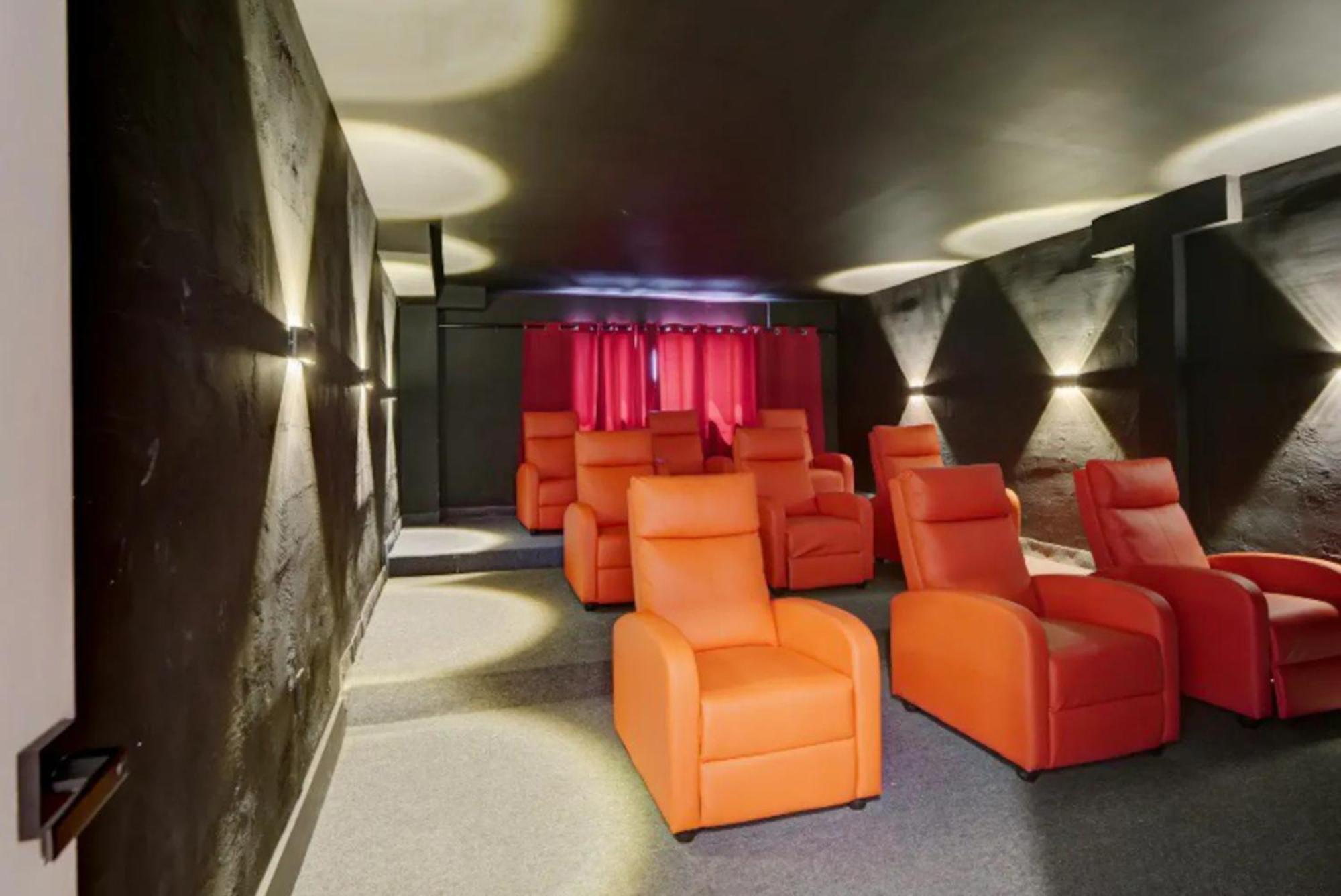Pousada Luxe Waterfront Mansion W Private Nightclub, Cinema, Game Room, Gym & Pool *